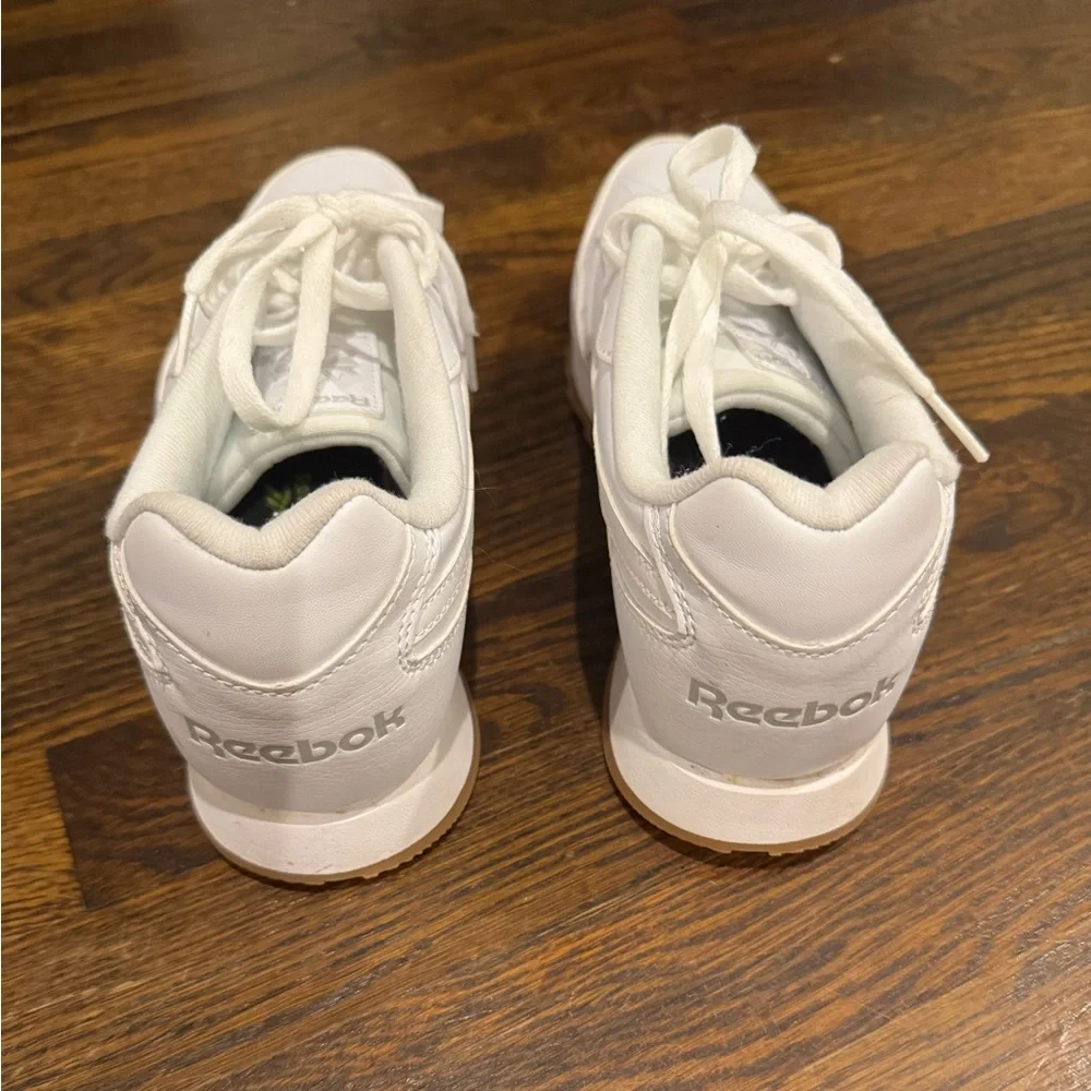 Classic Reeboks - Picture 5 of 6